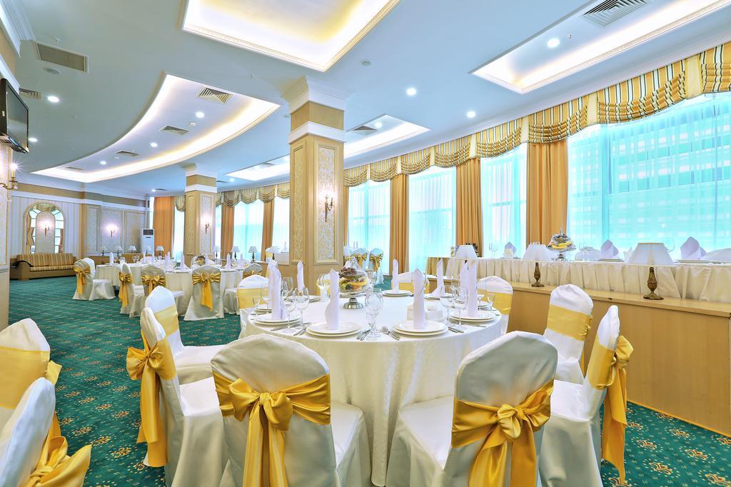 Diplomat Hotel By Ag Hotels Group Asztana Kültér fotó