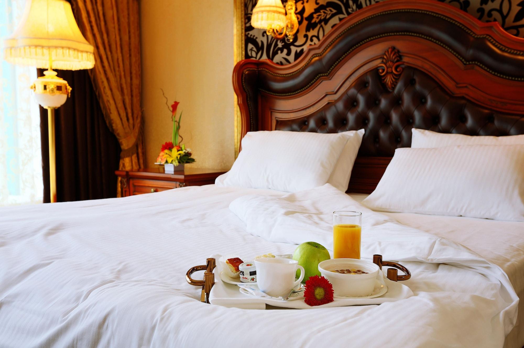 Diplomat Hotel By Ag Hotels Group Asztana Kültér fotó