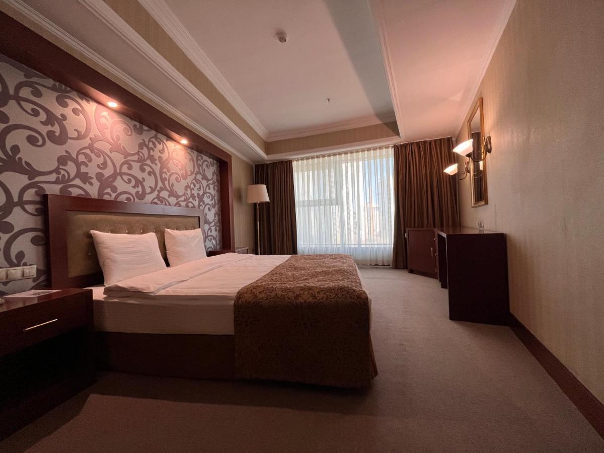 Diplomat Hotel By Ag Hotels Group Asztana Kültér fotó