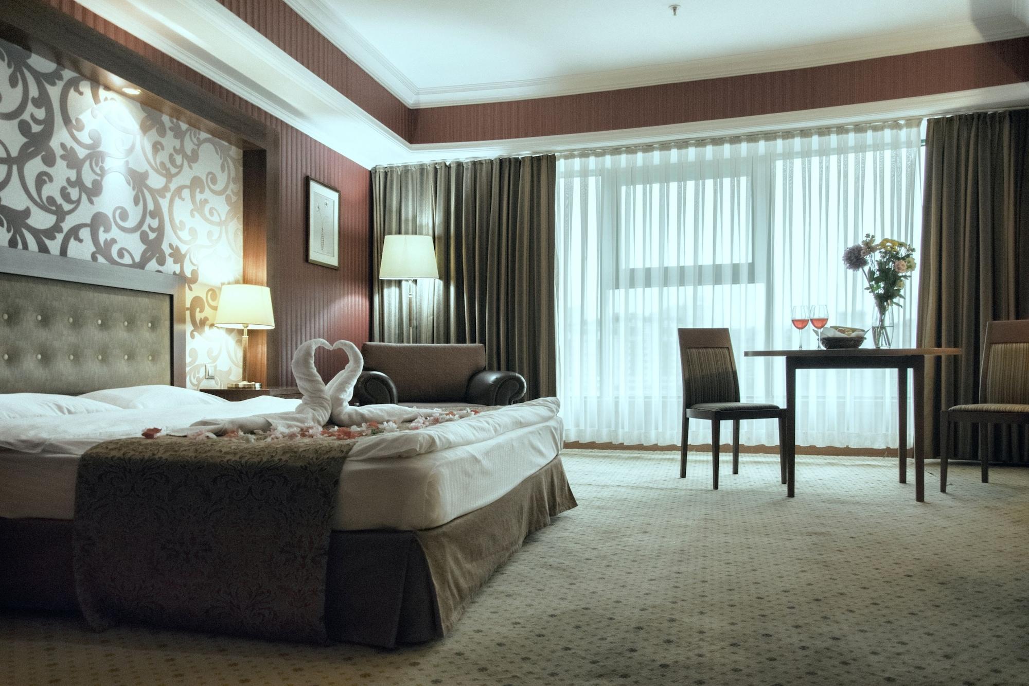 Diplomat Hotel By Ag Hotels Group Asztana Kültér fotó